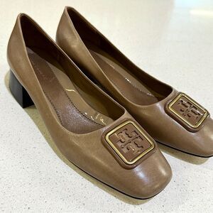 Tory Burch Women's Georgia Pumps 8.5 - rounded square toe heels - almond brown